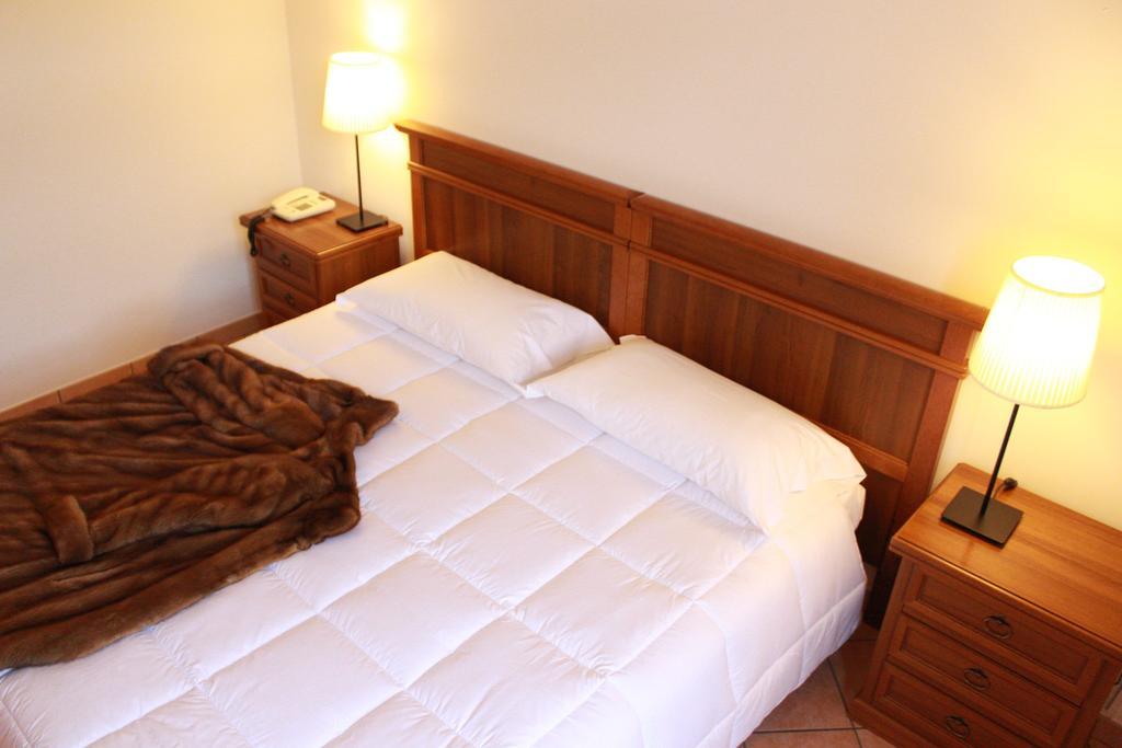 Hotel Portici Vicoforte ภายนอก รูปภาพ