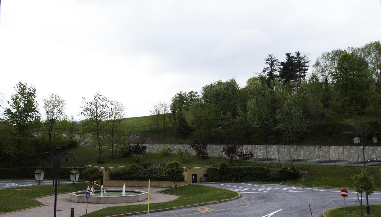 Hotel Portici Vicoforte ภายนอก รูปภาพ