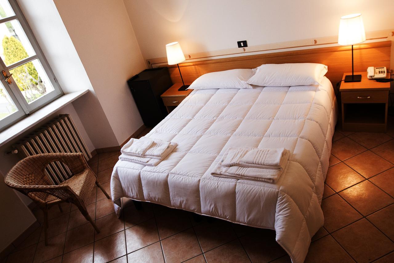 Hotel Portici Vicoforte ภายนอก รูปภาพ