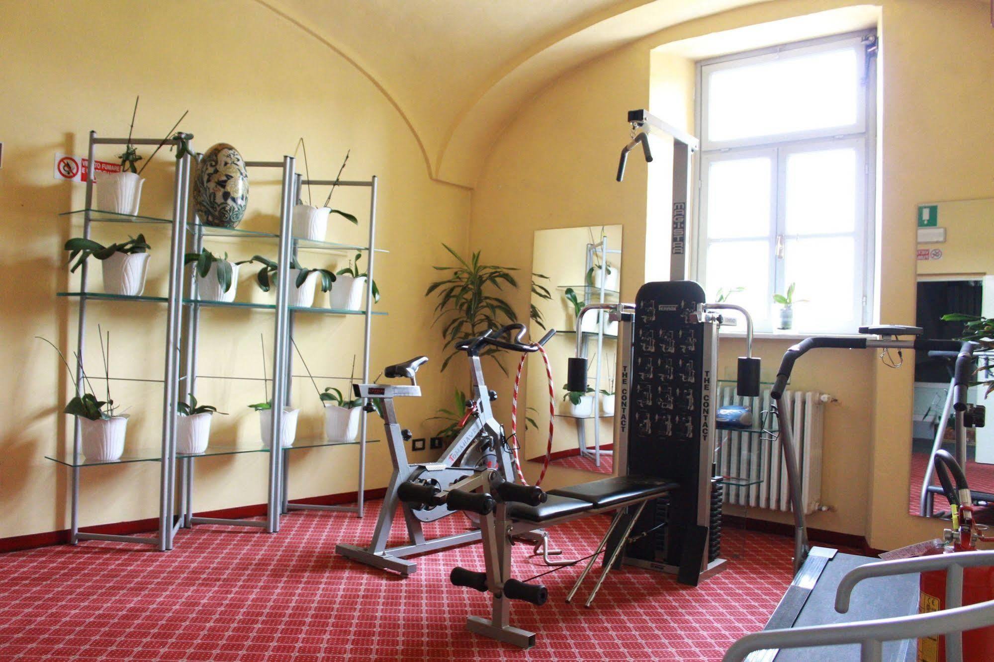Hotel Portici Vicoforte ภายนอก รูปภาพ