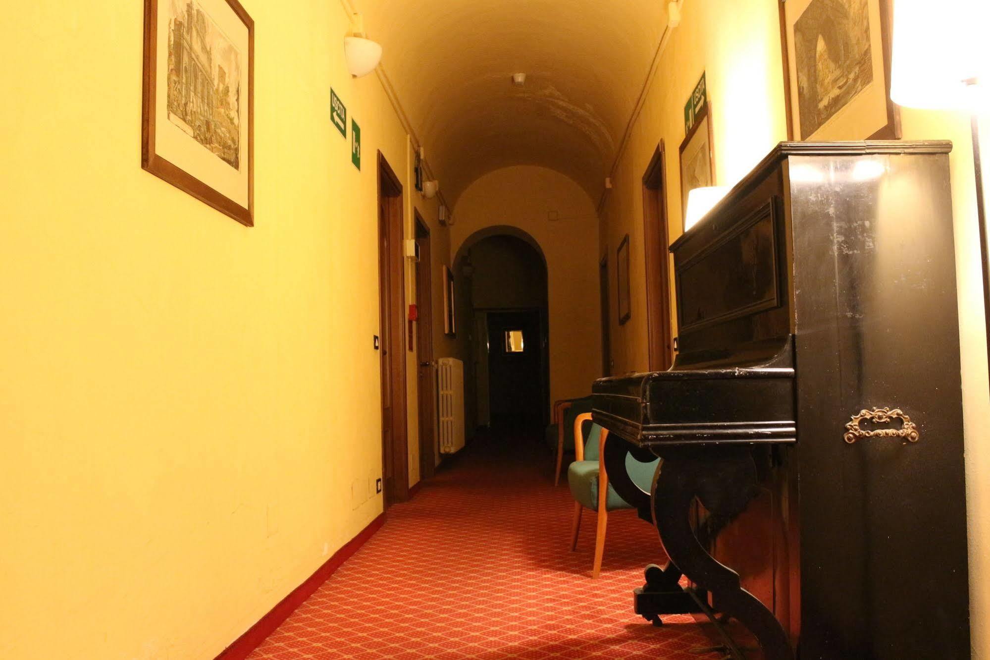 Hotel Portici Vicoforte ภายนอก รูปภาพ