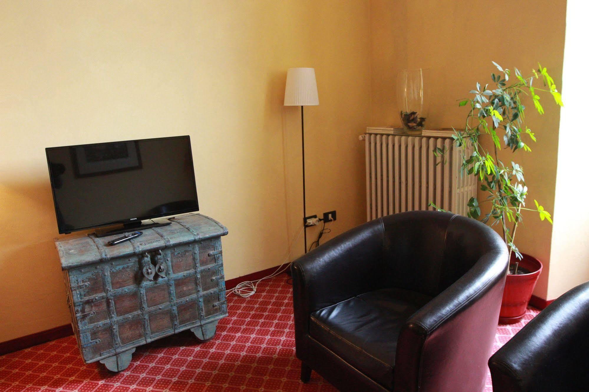 Hotel Portici Vicoforte ภายนอก รูปภาพ